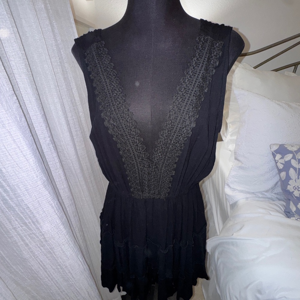 Elegant Black Sleeveless Gauze Summer Dress